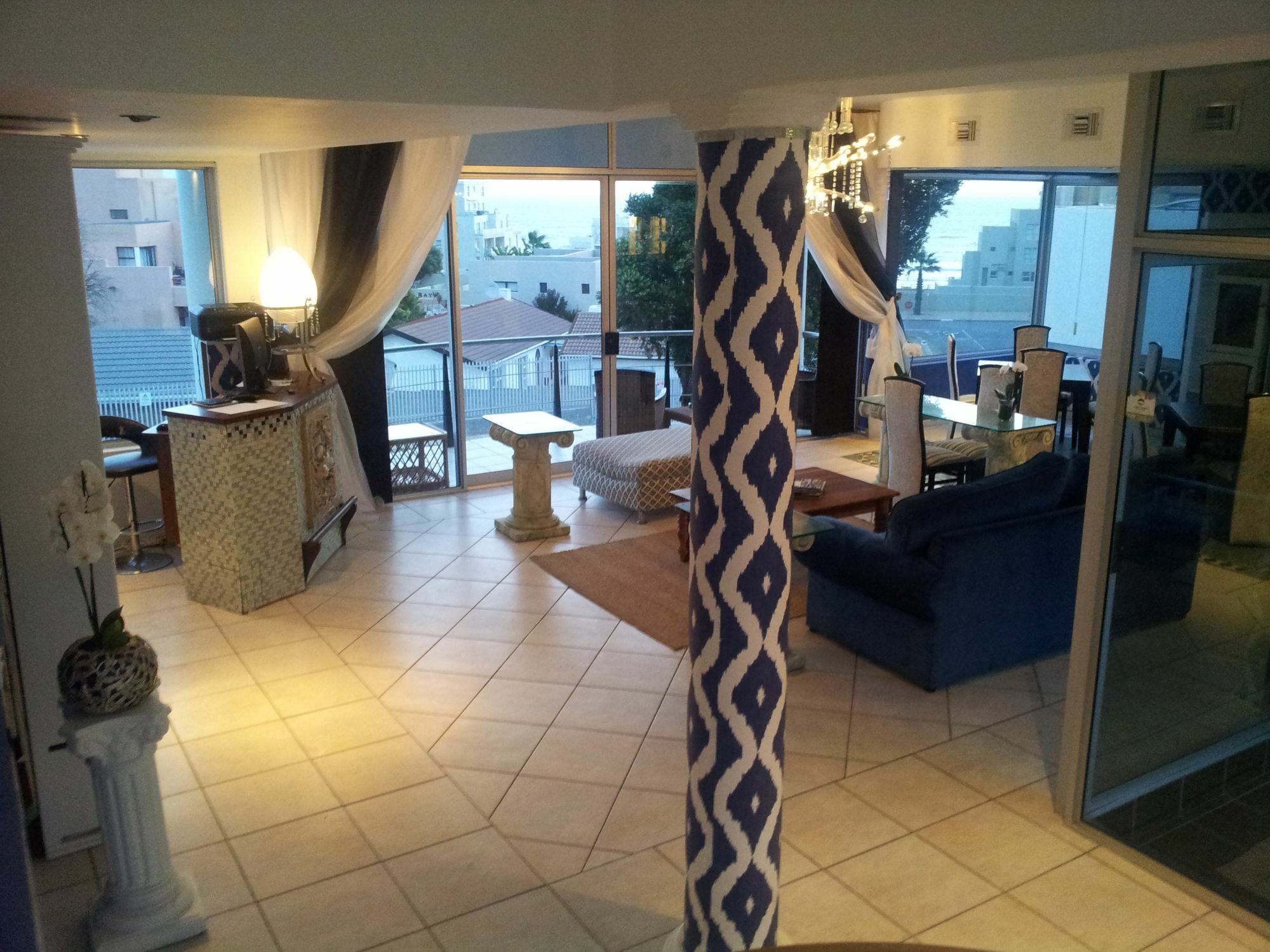 Bread & Barrel Palazzo Blouberg Hotel Bloubergstrand Eksteriør billede